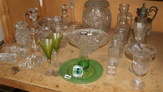 Quantity of glassware